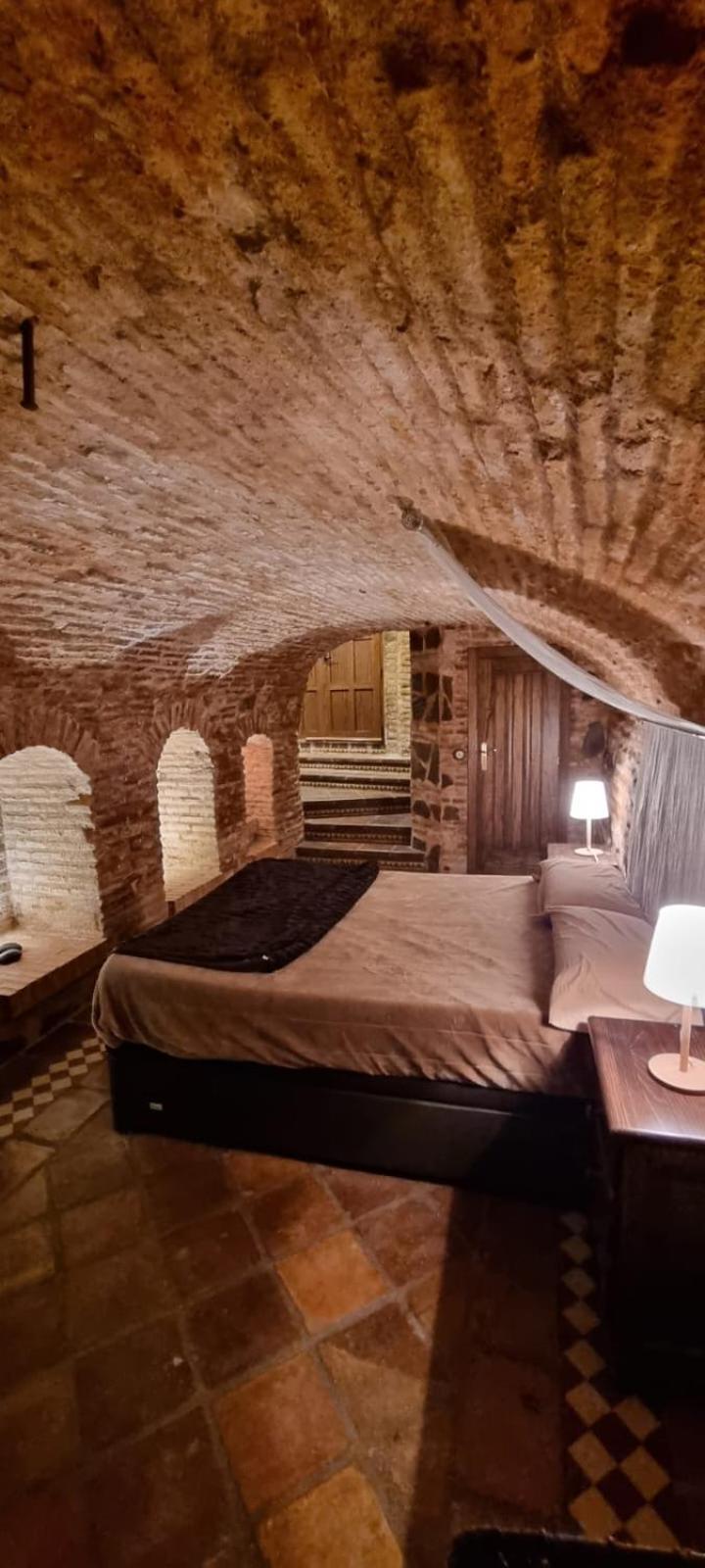 Apartamento Cueva Arabe En El Casco Antiguo, Toledo Exterior foto
