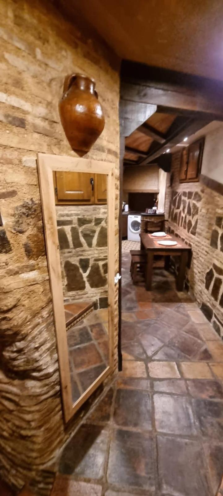 Apartamento Cueva Arabe En El Casco Antiguo, Toledo Exterior foto